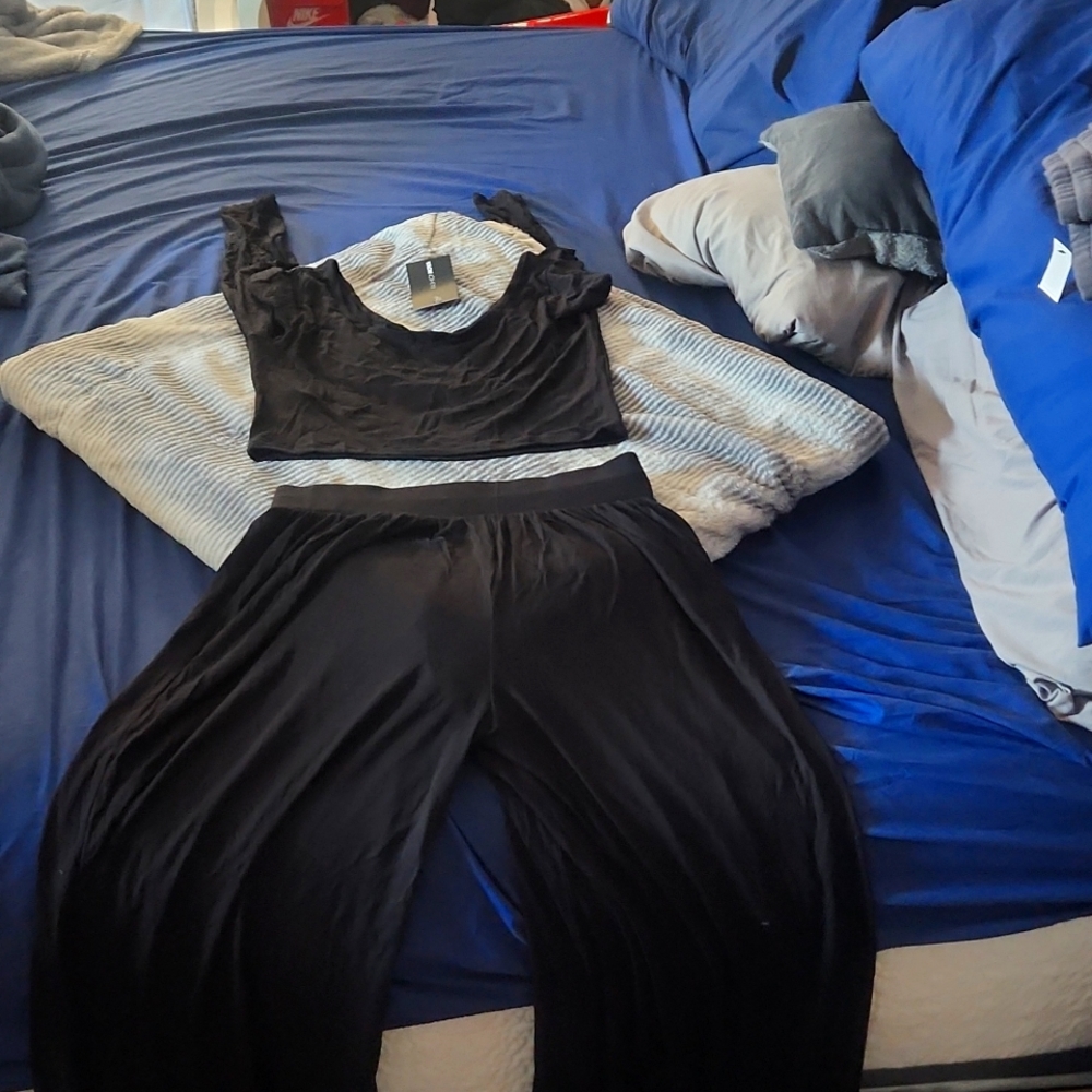 Two piece set ( crop top/ wide leg pant)